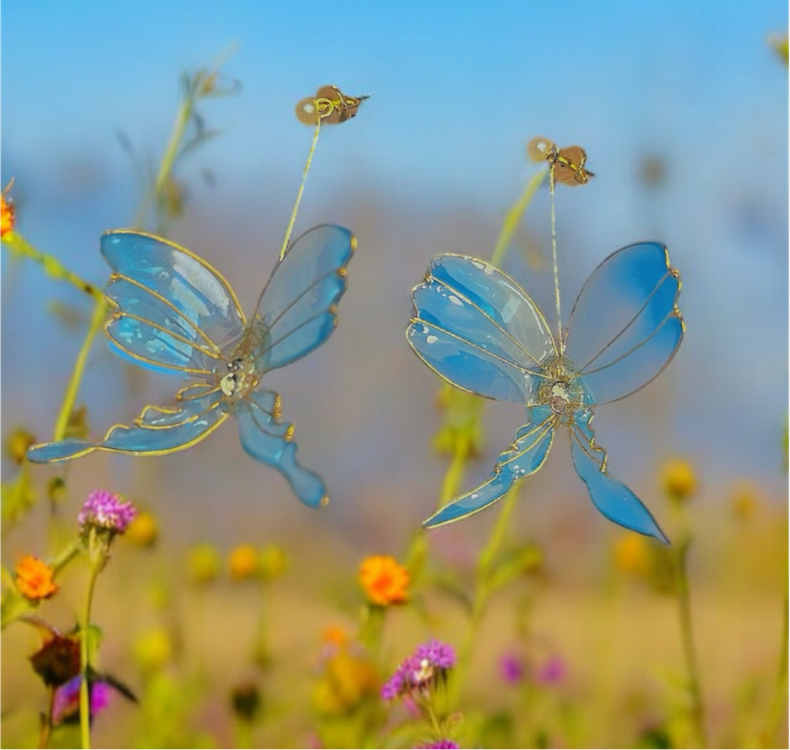 🧊水っぽい青い蝶のイヤリング🦋